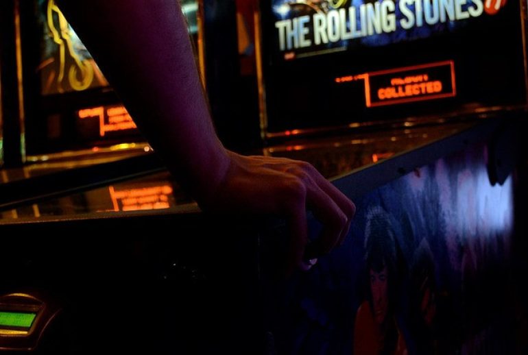 pinball-179631_640